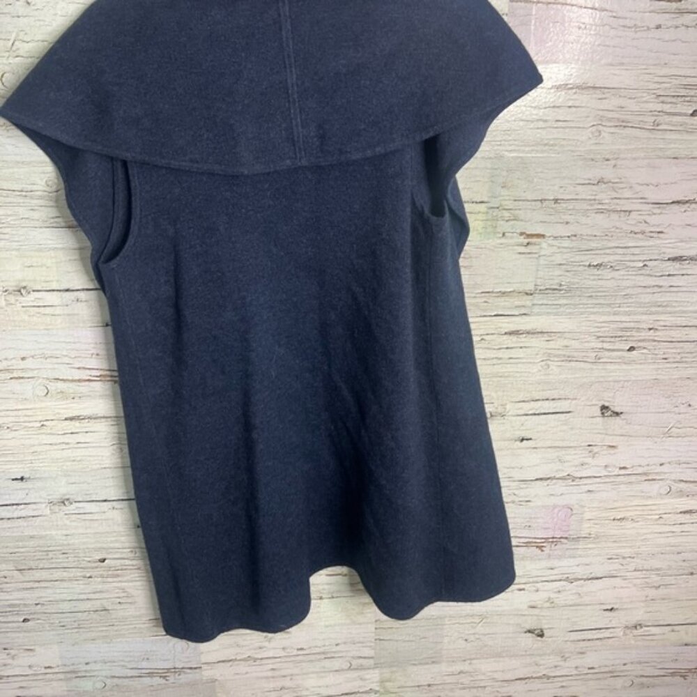 Club Monaco Navy Blue Vest Lambswool Size small - Picture 6 of 7